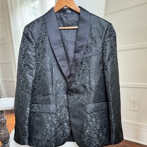 TUXEDO JACKET